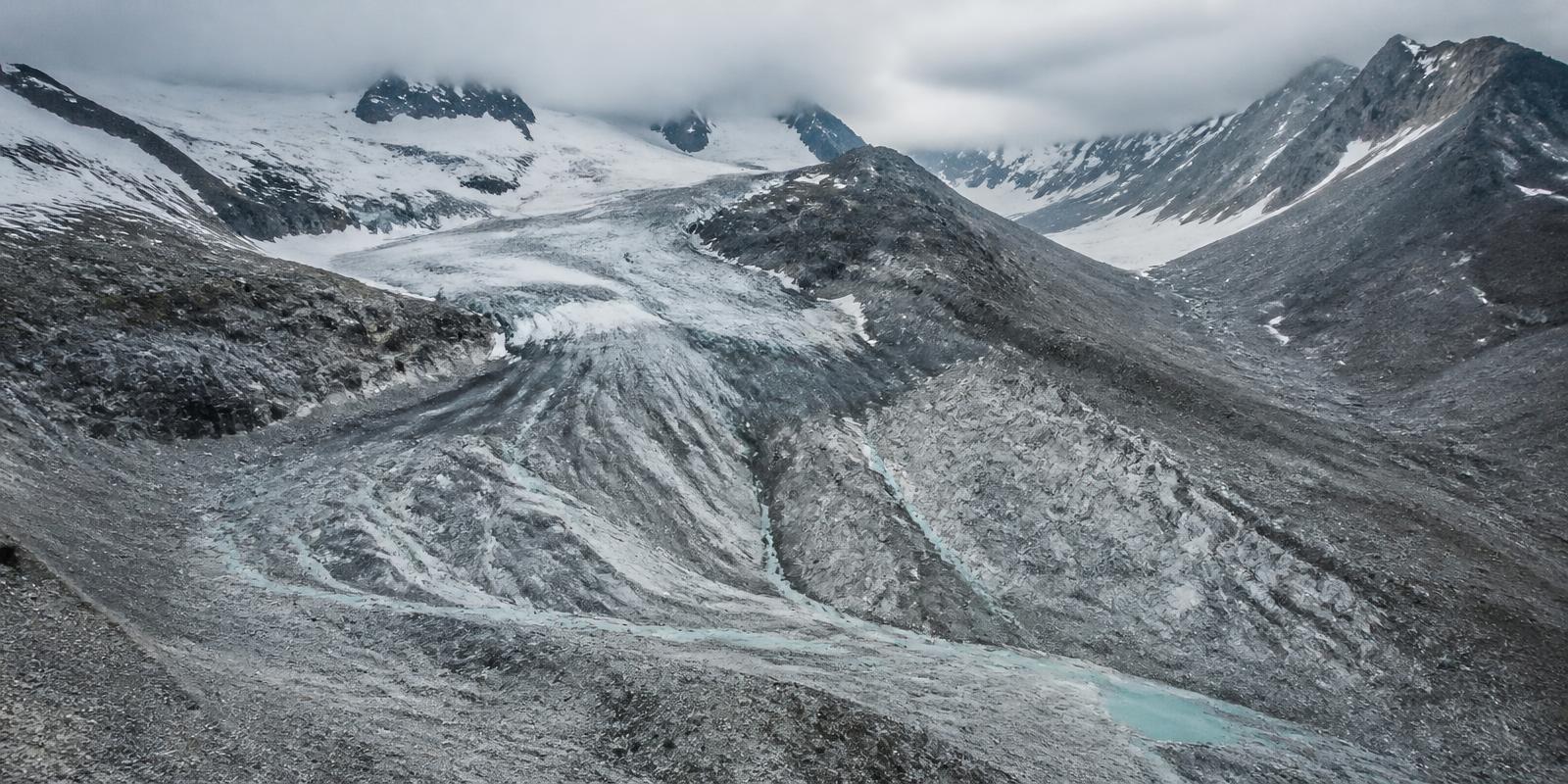 Retreating glacier tongue with exposed moraine